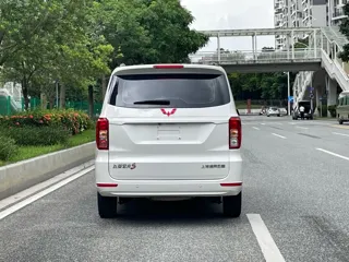 Wuling Hongguang 2021 купить из Китая, цена 1 210 000 ₽ — Suifenhe Auto