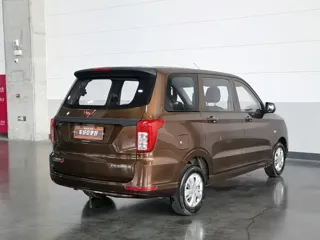 Wuling Hongguang 2020 купить из Китая, цена 1 131 000 ₽ — Suifenhe Auto