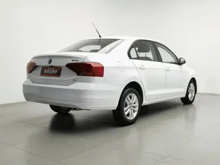 Volkswagen Jetta 2019 купить из Китая, цена 1 042 000 ₽ — Suifenhe Auto