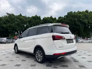 Baojun 730 2020 купить из Китая, цена 1 251 000 ₽ — Suifenhe Auto