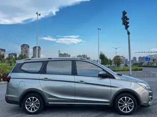 Baojun 730 2019 купить из Китая, цена 1 186 000 ₽ — Suifenhe Auto