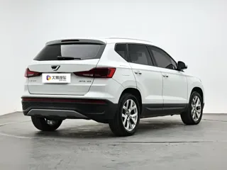 Jetta VS5 2023 купить из Китая, цена 1 198 000 ₽ — Suifenhe Auto