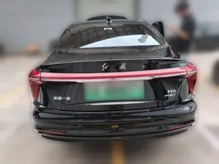 Hongqi H5 PHEV 2025 купить из Китая, цена 3 542 000 ₽ — Suifenhe Auto