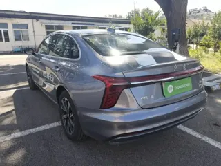 Hongqi H5 PHEV 2025 купить из Китая, цена 3 537 000 ₽ — Suifenhe Auto