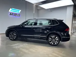 Volkswagen Tiguan 2025 купить из Китая, цена 4 090 000 ₽ — Suifenhe Auto