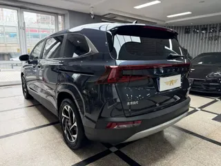 Hyundai Custo 2024 купить из Китая, цена 4 084 000 ₽ — Suifenhe Auto