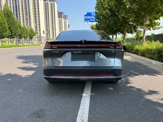 Deepal L07 2026 купить из Китая, цена 3 642 000 ₽ — Suifenhe Auto