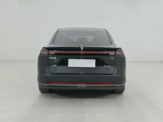 Deepal L07 2025 купить из Китая, цена 3 637 000 ₽ — Suifenhe Auto