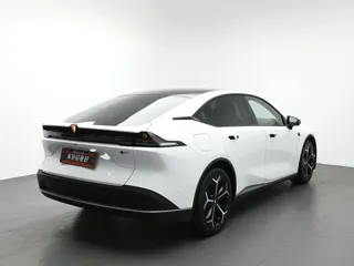 Deepal L07 2025 купить из Китая, цена 3 532 000 ₽ — Suifenhe Auto