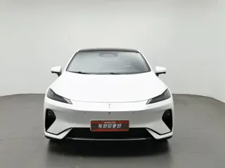 Deepal L07 2025 купить из Китая, цена 3 532 000 ₽ — Suifenhe Auto