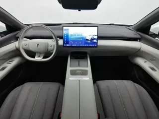 Deepal L07 2025 купить из Китая, цена 3 532 000 ₽ — Suifenhe Auto