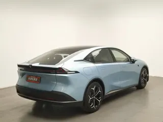 Deepal L07 2024 купить из Китая, цена 3 023 000 ₽ — Suifenhe Auto