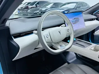 Deepal L07 2024 купить из Китая, цена 3 132 000 ₽ — Suifenhe Auto