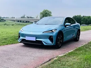 Deepal L07 2024 купить из Китая, цена 2 914 000 ₽ — Suifenhe Auto
