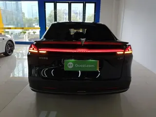 Deepal L07 2025 купить из Китая, цена 3 046 000 ₽ — Suifenhe Auto