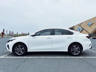 Kia K3 2023 купить из Китая, цена 1 744 000 ₽ — Suifenhe Auto