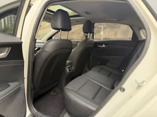 Kia K3 2023 купить из Китая, цена 1 229 000 ₽ — Suifenhe Auto