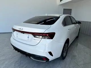 Kia K3 2023 купить из Китая, цена 1 796 000 ₽ — Suifenhe Auto