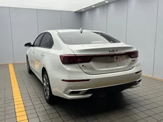 Kia K3 2022 купить из Китая, цена 1 449 000 ₽ — Suifenhe Auto