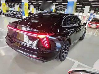 Hongqi H5 PHEV 2026 купить из Китая, цена 3 902 000 ₽ — Suifenhe Auto