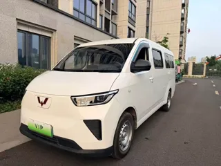 Wuling Yangguang 2024 купить из Китая, цена 1 238 000 ₽ — Suifenhe Auto