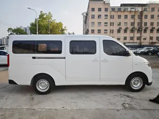 Wuling Yangguang 2024 купить из Китая, цена 1 347 000 ₽ — Suifenhe Auto