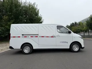 Wuling Yangguang 2026 купить из Китая, цена 1 565 000 ₽ — Suifenhe Auto