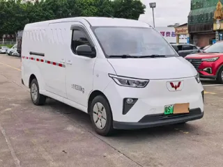 Wuling Yangguang 2024 купить из Китая, цена 1 365 000 ₽ — Suifenhe Auto
