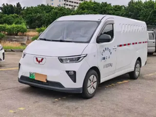 Wuling Yangguang 2024 купить из Китая, цена 1 365 000 ₽ — Suifenhe Auto