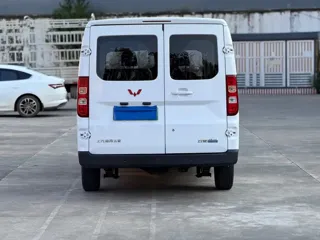 Wuling Yangguang 2024 купить из Китая, цена 1 441 000 ₽ — Suifenhe Auto