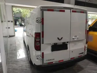 Wuling Yangguang 2026 купить из Китая, цена 1 659 000 ₽ — Suifenhe Auto