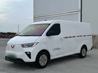 Wuling Yangguang 2025 купить из Китая, цена 1 541 000 ₽ — Suifenhe Auto