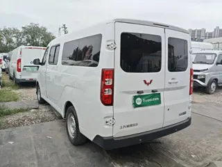 Wuling Yangguang 2025 купить из Китая, цена 1 479 000 ₽ — Suifenhe Auto
