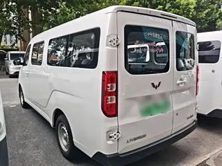 Wuling Yangguang 2025 купить из Китая, цена 1 476 000 ₽ — Suifenhe Auto