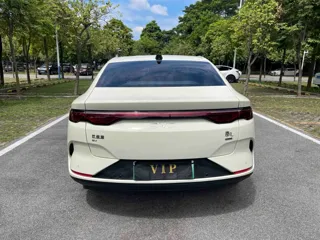 BYD Qin L 2025 купить из Китая, цена 2 100 000 ₽ — Suifenhe Auto