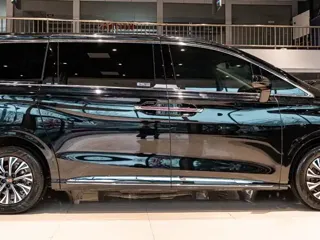 Hongqi HQ9 PHEV 2025 купить из Китая, цена 5 317 000 ₽ — Suifenhe Auto