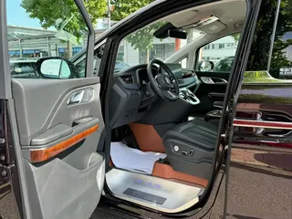 Hongqi HQ9 PHEV 2024 купить из Китая, цена 5 530 000 ₽ — Suifenhe Auto