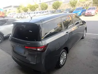 Wuling Jiachen 2023 купить из Китая, цена 1 092 000 ₽ — Suifenhe Auto