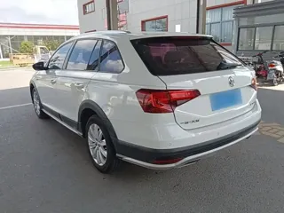 Volkswagen C-TREK 2018 купить из Китая, цена 1 253 000 ₽ — Suifenhe Auto