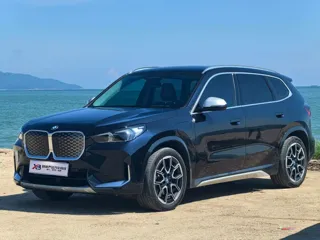BMW iX1 2024