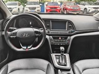 Hyundai Elantra 2018 купить из Китая, цена 1 194 000 ₽ — Suifenhe Auto