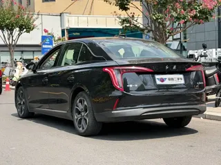 Hongqi E-QM5 2022 купить из Китая, цена 1 585 000 ₽ — Suifenhe Auto
