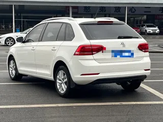 Volkswagen Santana 2020 купить из Китая, цена 1 279 000 ₽ — Suifenhe Auto