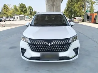 Wuling Jiachen 2023 купить из Китая, цена 1 266 000 ₽ — Suifenhe Auto
