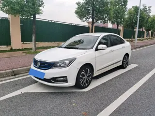 Dongfeng Aeolus E70 2019 купить из Китая, цена 853 000 ₽ — Suifenhe Auto