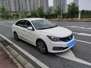 Dongfeng Aeolus E70 2019 купить из Китая, цена 853 000 ₽ — Suifenhe Auto