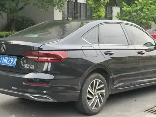 Volkswagen Lavida 2022 купить из Китая, цена 1 185 000 ₽ — Suifenhe Auto