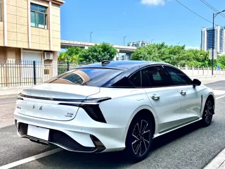 Hongqi H6 2024 купить из Китая, цена 3 223 000 ₽ — Suifenhe Auto