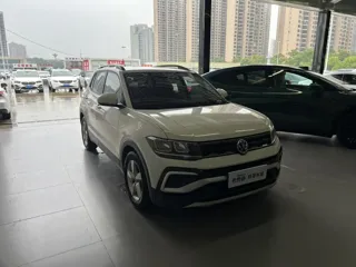 Volkswagen T-Cross 2020 купить из Китая, цена 1 422 000 ₽ — Suifenhe Auto