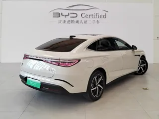 BYD 07 DM-i 2025 купить из Китая, цена 4 207 000 ₽ — Suifenhe Auto